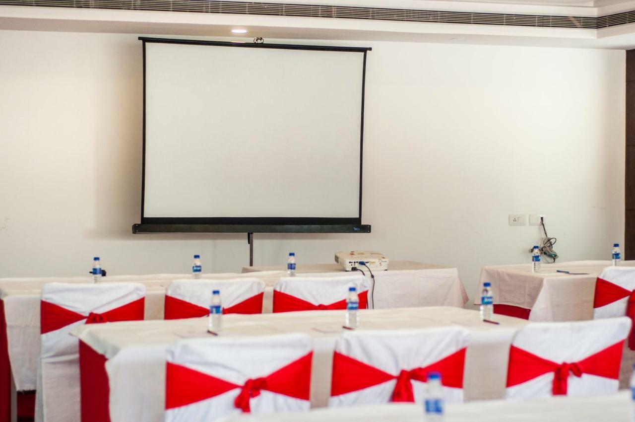Jalsa Resort Indore Zewnętrze zdjęcie