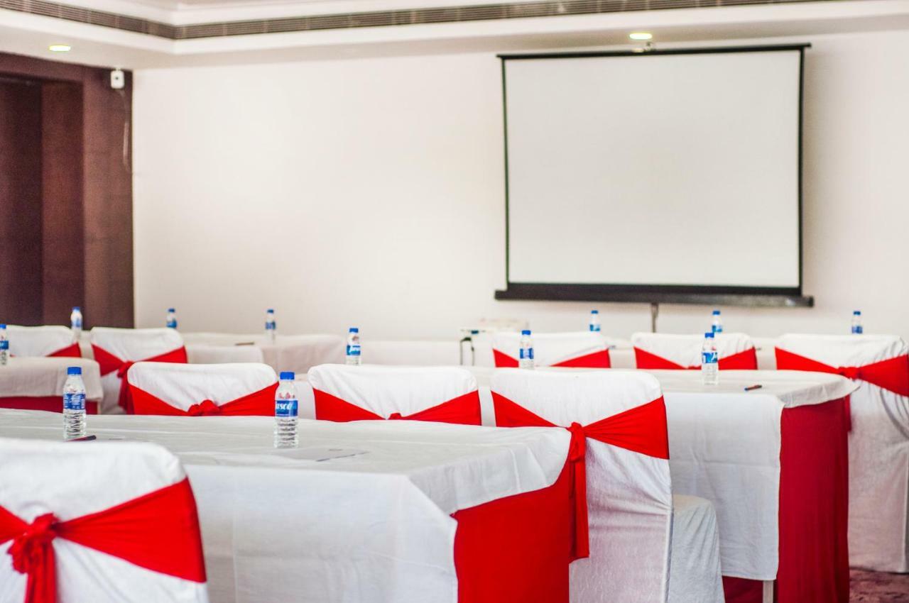 Jalsa Resort Indore Zewnętrze zdjęcie