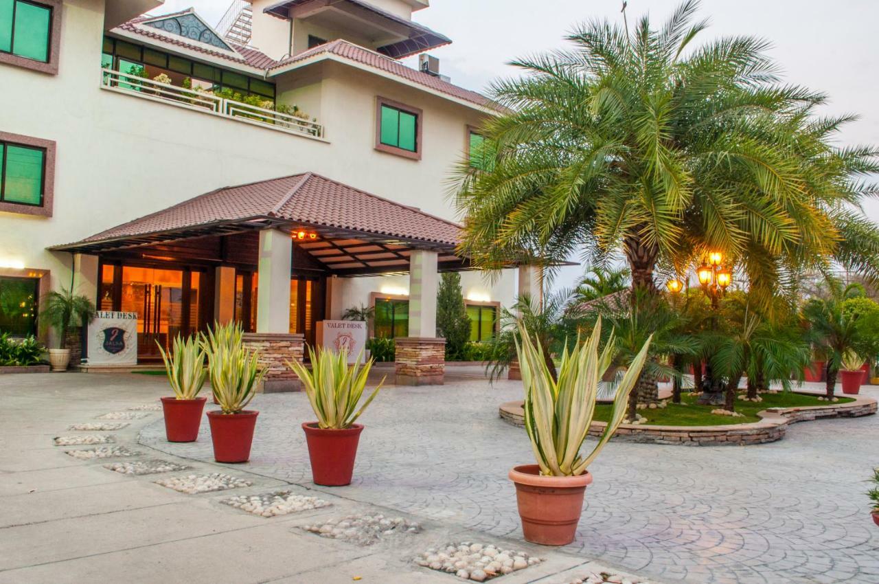 Jalsa Resort Indore Zewnętrze zdjęcie