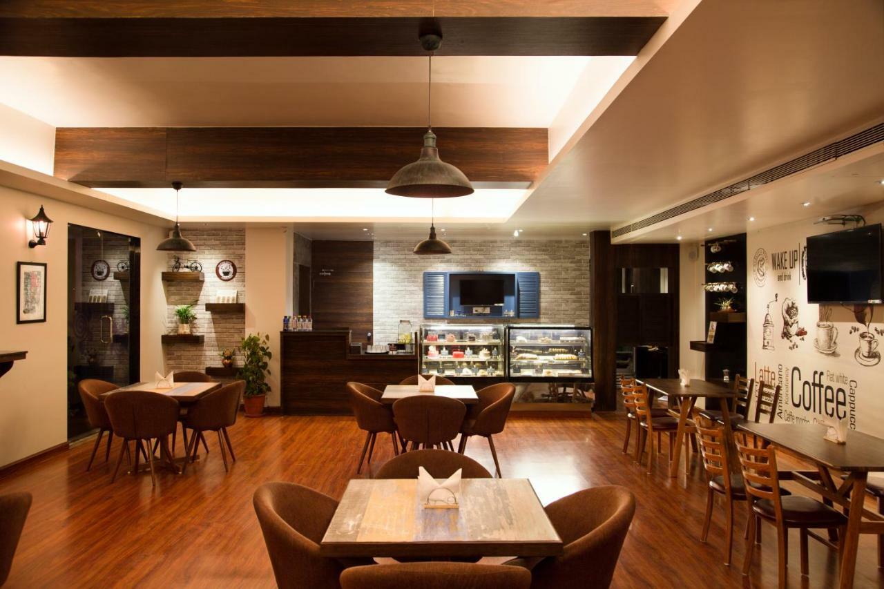 Jalsa Resort Indore Zewnętrze zdjęcie
