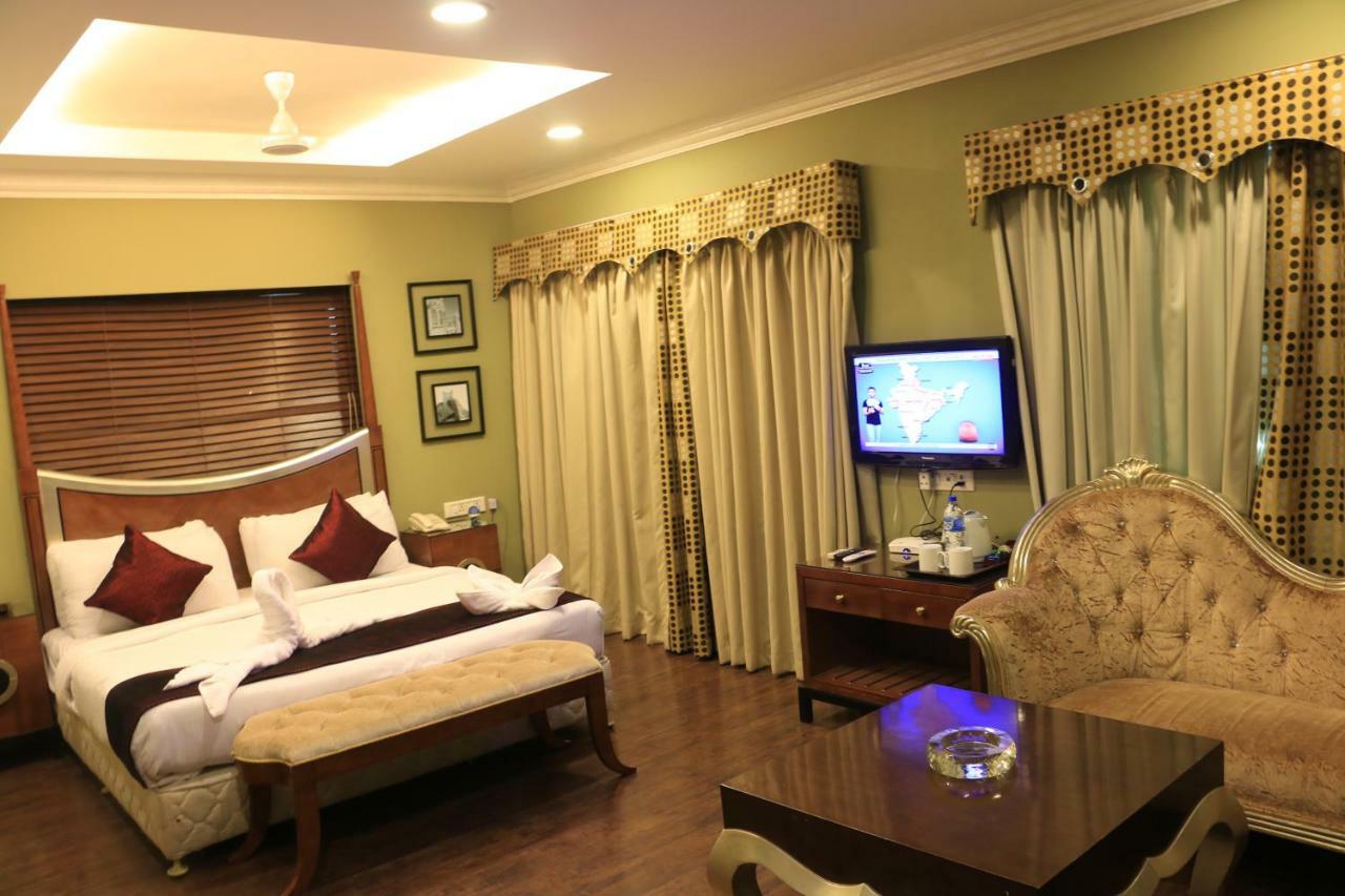 Jalsa Resort Indore Zewnętrze zdjęcie