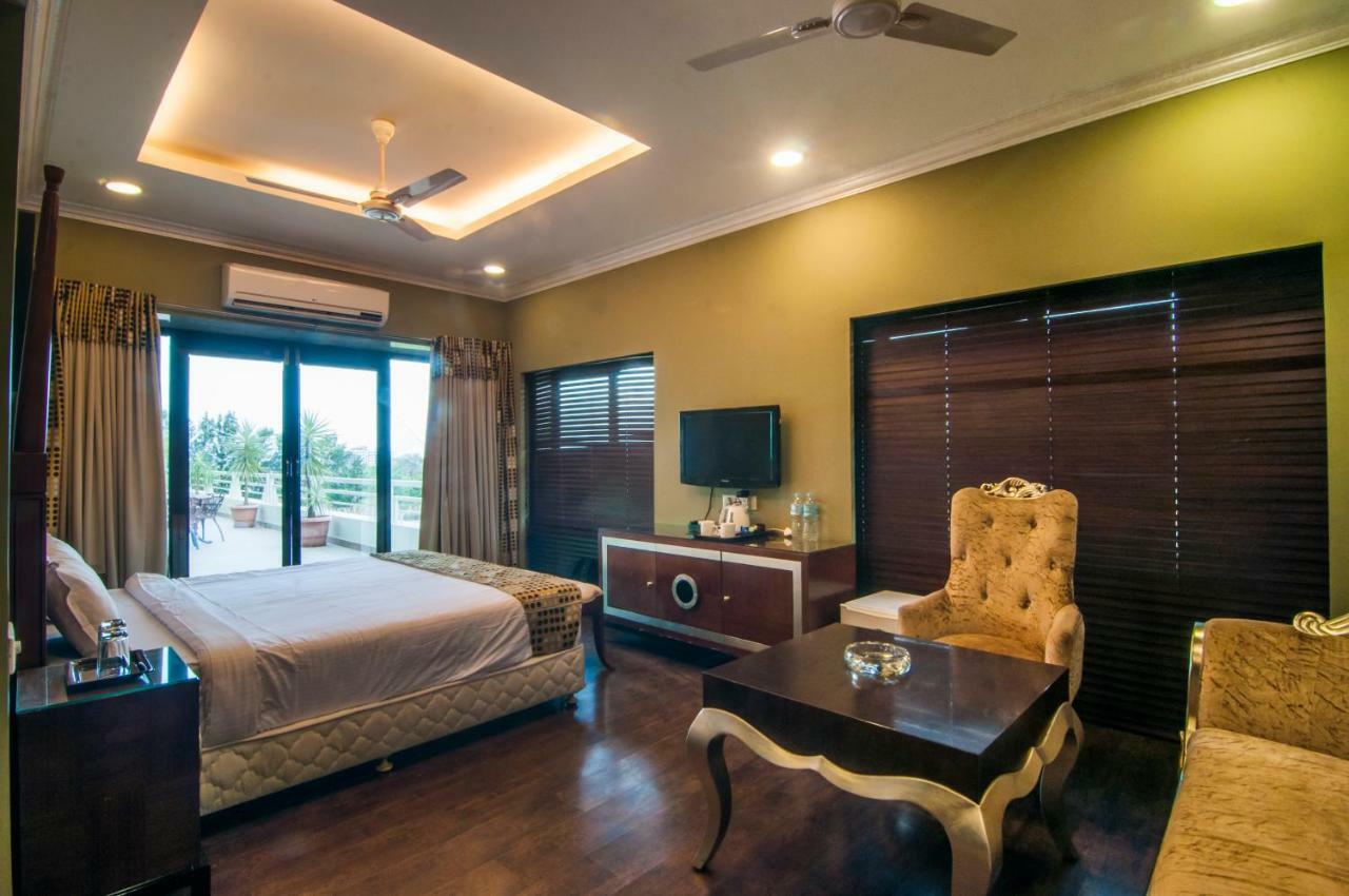 Jalsa Resort Indore Zewnętrze zdjęcie