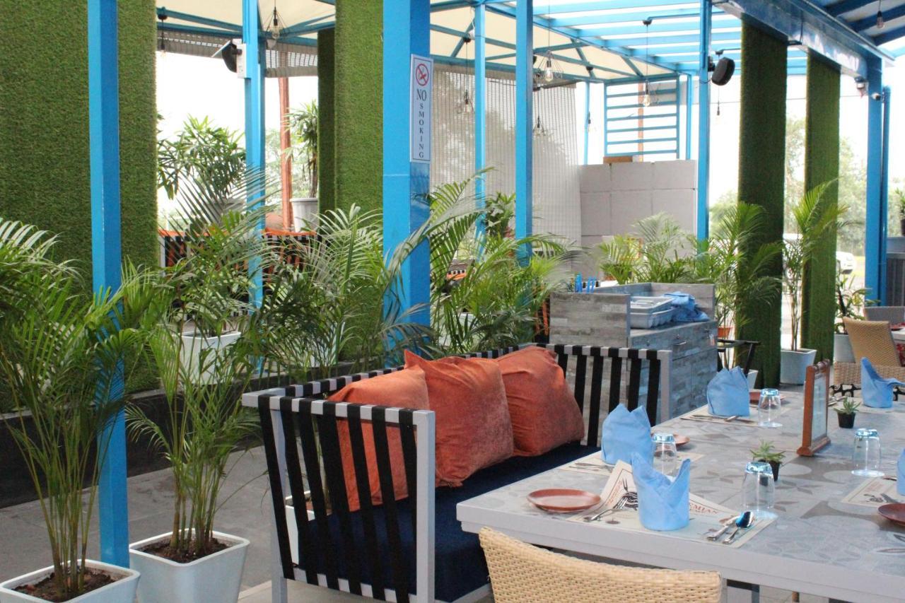 Jalsa Resort Indore Zewnętrze zdjęcie